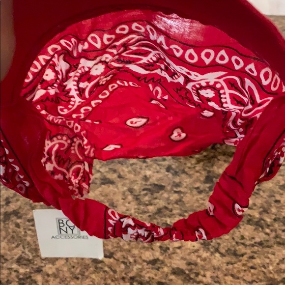 **WHOLESALE** Ladies Cap/Headband 4-Pack - Picture 3 of 4